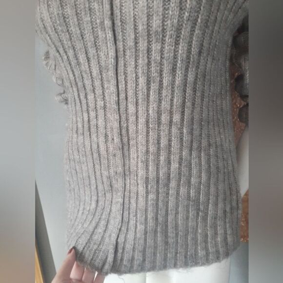 Zara Wool Blend Gray Ribbed Women's Sweater - Picture 8 of 12